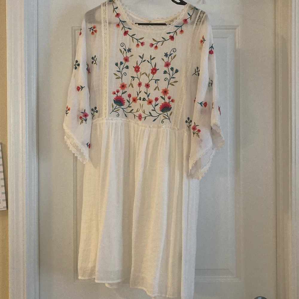 Umgee white embroidered linen dress size XL